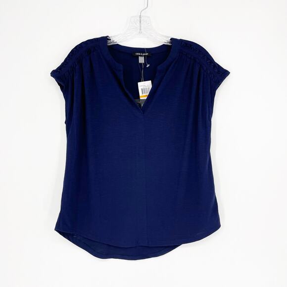 Cable & Gauge Short Sleeve Split Neck Top Size Small - Picture 1 of 8